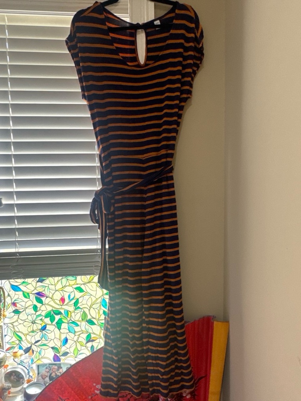 Women’s old navy striped navy and burnt orange belted jumpsuit Size M